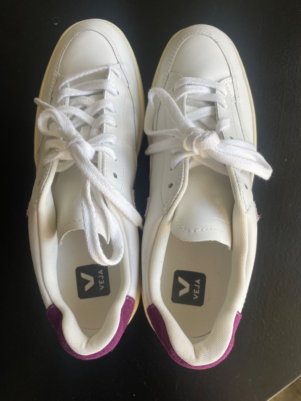 Lavendar Veja Sneakers - Picture 3 of 5